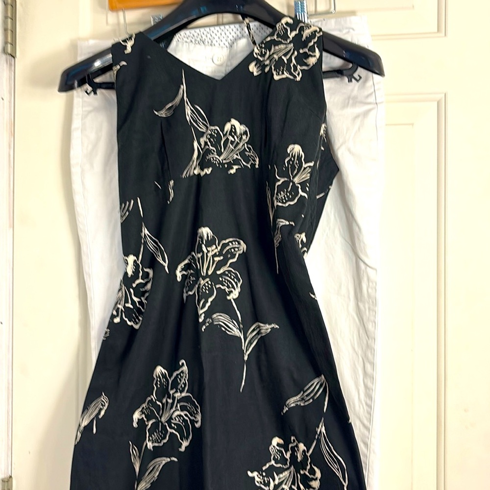 J. McLaughlin Black Mini Summer SunDress Chic and Versatile